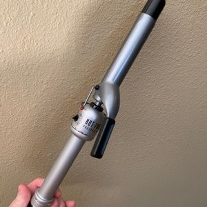 Hot tool curling iron